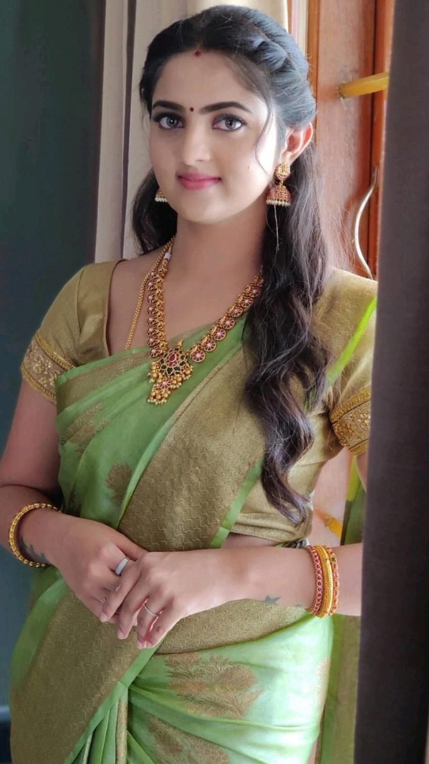Radhika Preethi HD-Handy-Hintergrundbild