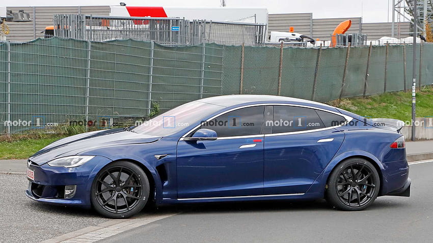 Tesla Model S Plaid spied back at the Nurburgring with some changes HD wallpaper