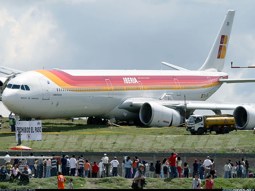 Iberia A340 600 Crash HD wallpaper