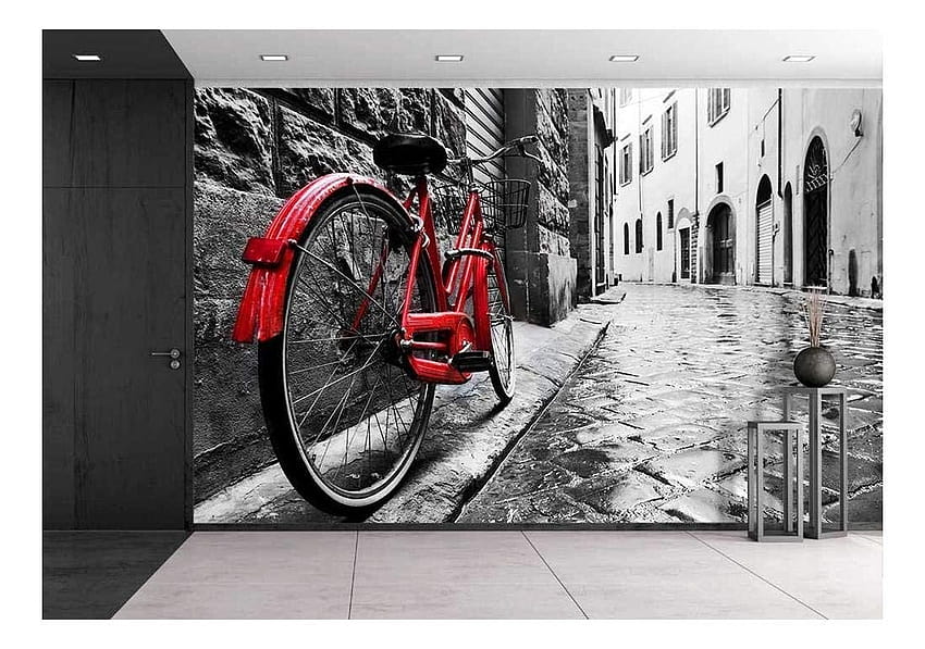 Wall26 Retro Vintage Red Bike บนถนน Cobblestone ในเมืองเก่า สีเป็นสีดำและสีขาว แนวคิดจักรยานเก่าแก่ที่มีเสน่ห์ วอลล์เปเปอร์ HD