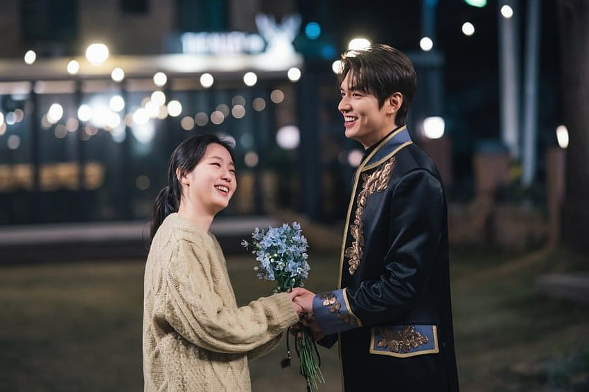 Le casting de The King: Eternal Monarch illumine la journée de tout le monde avec leurs sourires dans les coulisses, jung eun chae le roi monarque éternel Fond d'écran HD