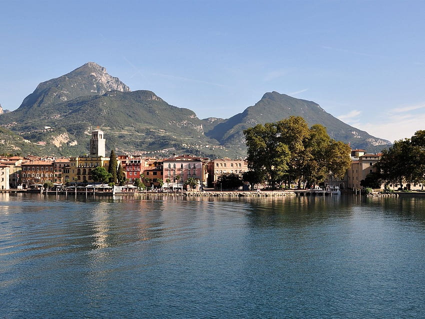 Lake Garda, Italy, mountains, trees, city 1920x1200 HD wallpaper