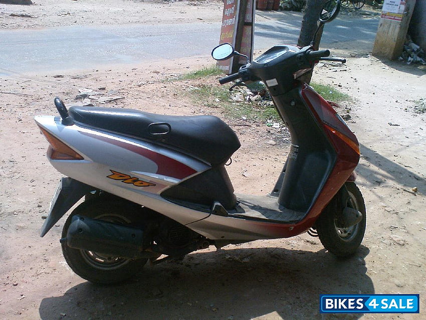 Gurgaon Red Honda Dio 4. Bike ID 10184. Bike located in Trivandrum HD wallpaper