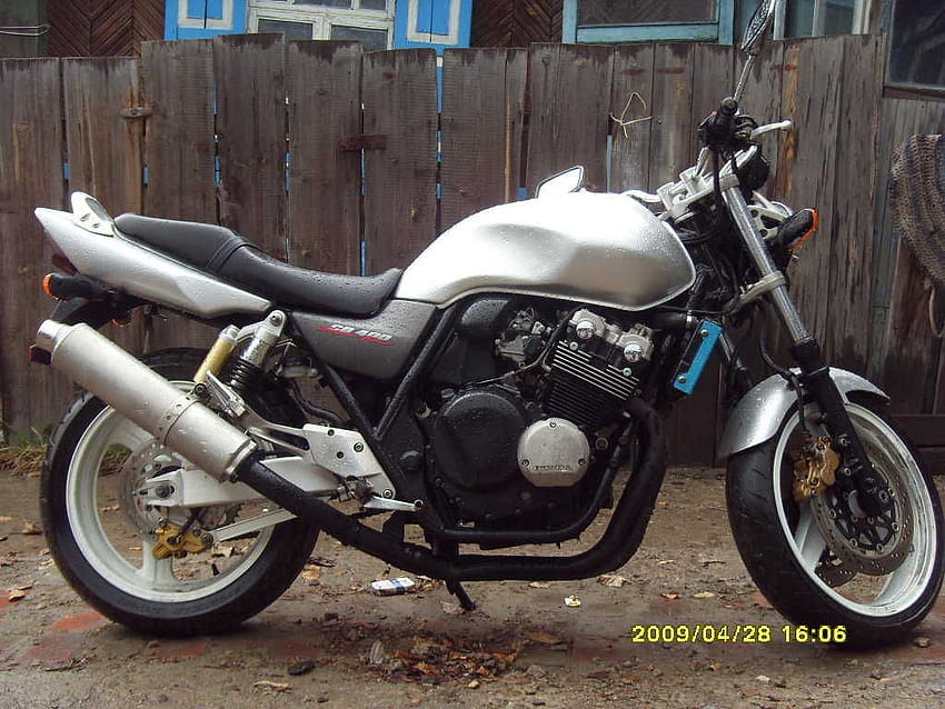 Honda CB400 Super Four Spec 1 CB400SFYJ Motorcycles Motorcycles for  Sale Class 2A on Carousell