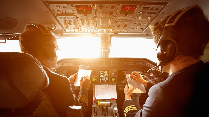 17 Fragen, die Sie Ihrem Airline-Piloten HD-Hintergrundbild