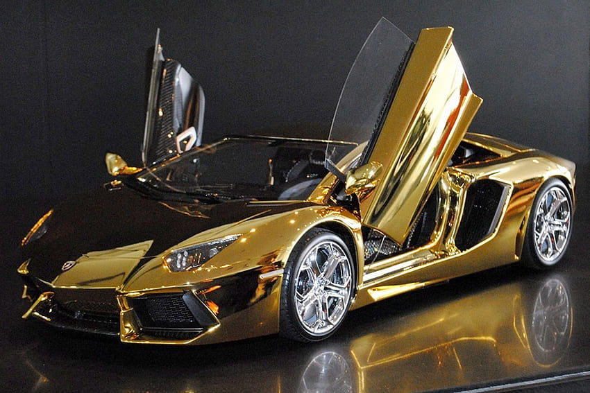 Ein massiv goldener Lamborghini und 6 andere Supersportwagen, echter Lambo-Rapper HD-Hintergrundbild
