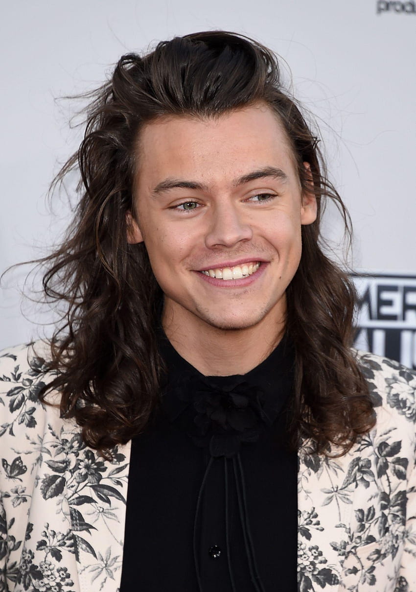 Хари Стайлс носи костюм на цветя на Американските музикални награди 2015, Хари Стайлс 2018 HD тапет за телефон
