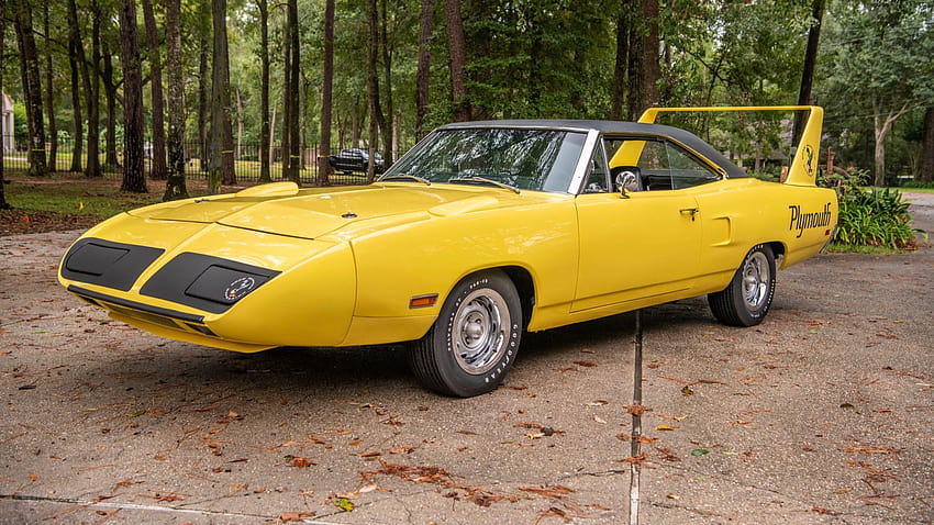 1970 Plymouth Superbird up for auction is a different kind of yellow bird, plymouth superbird car HD wallpaper