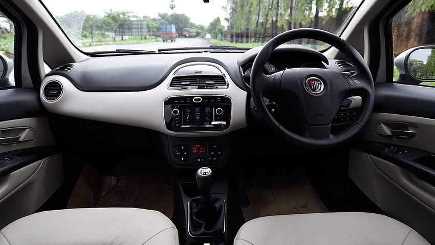 Fiat Linea 125 s 2016 T Jet Emotion Interior Coche fondo de pantalla