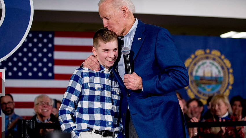 O pai de Brayden Harrington explica como Joe Biden ajudou seu filho com sua gagueira e como o papel de Brayden na Convenção Nacional Democrata veio a ser papel de parede HD