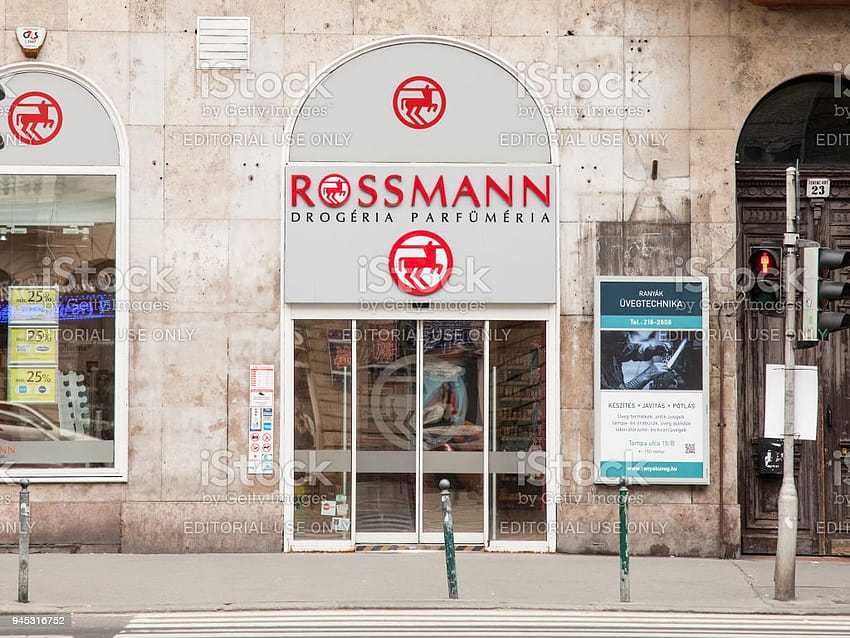 Rossmann Logo On One Of Their Shops For Hungary Rossmann Is A German Cosmectics And Drug Store Brand Developped In Central Europe Stock HD wallpaper