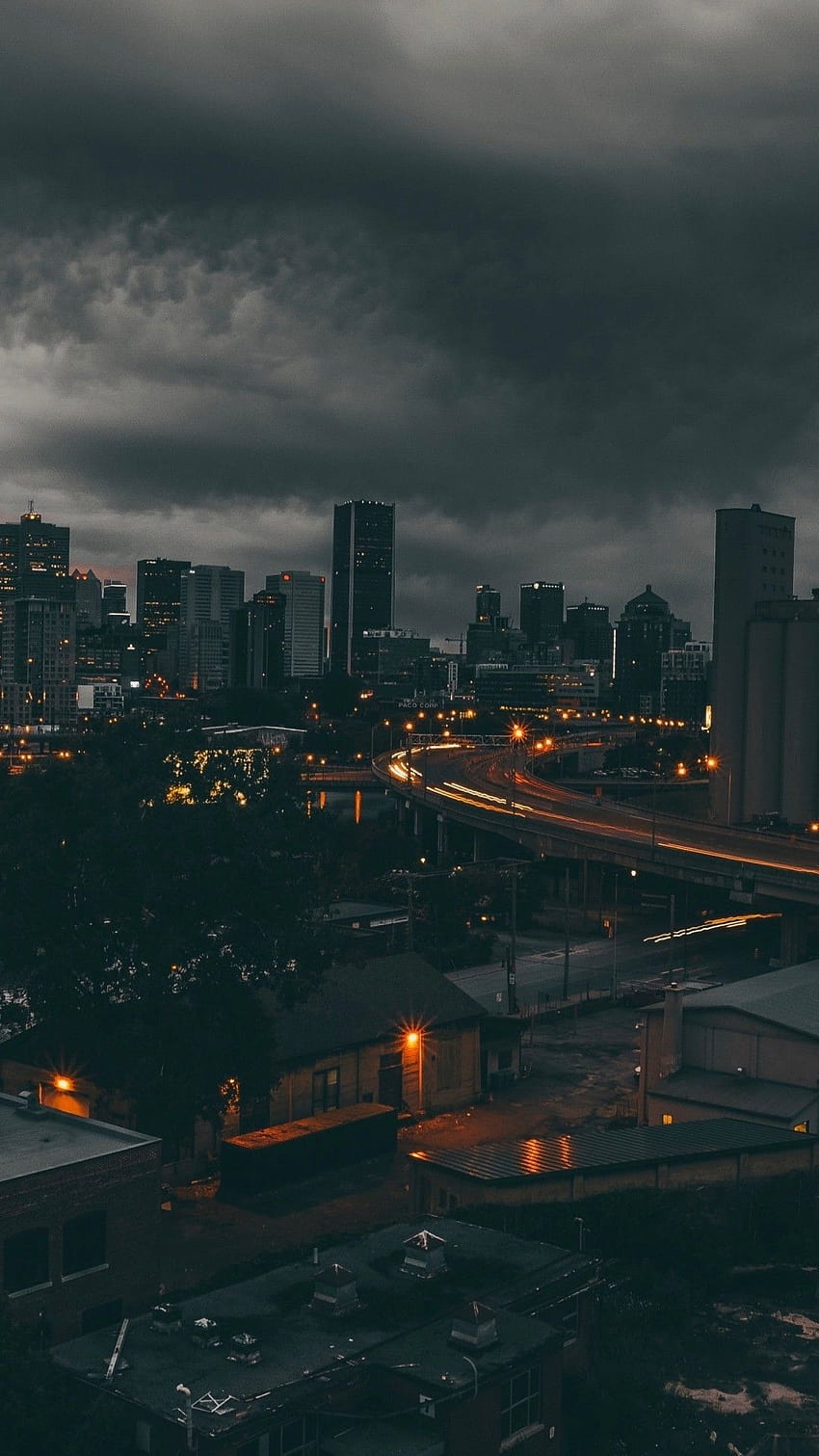 Canada, Montreal, nuvole scure, paesaggio urbano, edifici, androide paesaggio urbano Sfondo del telefono HD