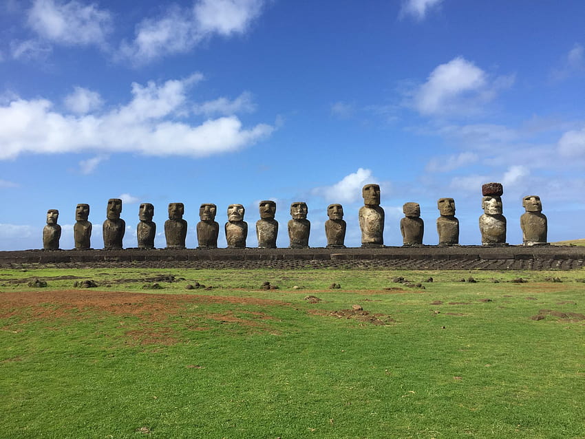 Halef's 6 Things To Help Plan An Easter Island Getaway, easter island airport HD wallpaper