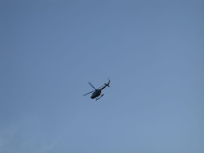 *Nachher:: Hubschrauber-Flugmaschine, Rotorblätter, Himmel, Hubschrauberblätter HD-Hintergrundbild