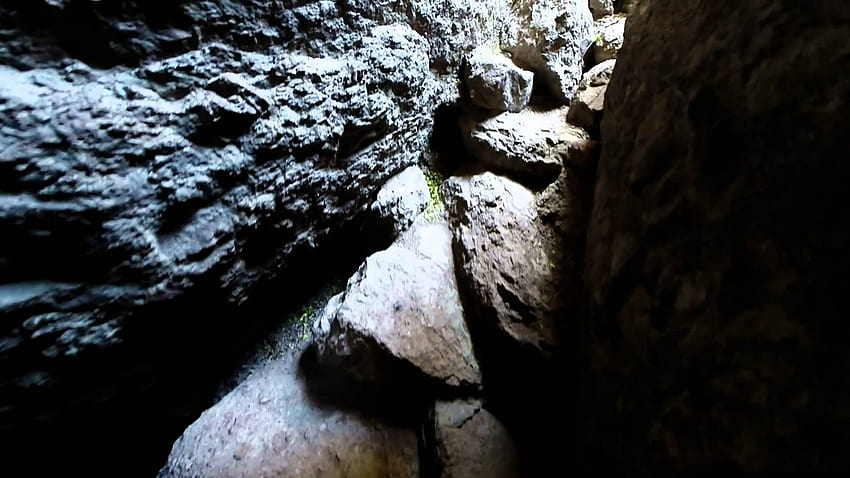 Balconies cave trail, Pinnacles National Park HD wallpaper