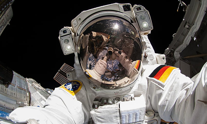 reflection, cameras, self shot, helmet, astronaut, space suit, space, astronaut spacesuit HD wallpaper