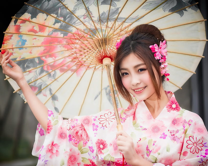 Beautiful Japanese girl, smile, kimono, umbrella 3840x2160 U HD wallpaper