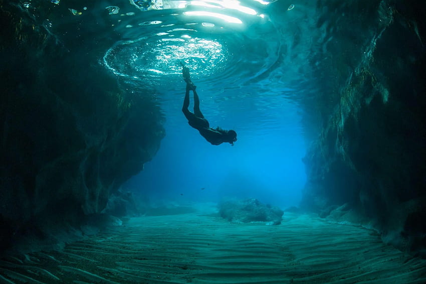 Scuba Diving Down Deep, mergulho em alto mar papel de parede HD