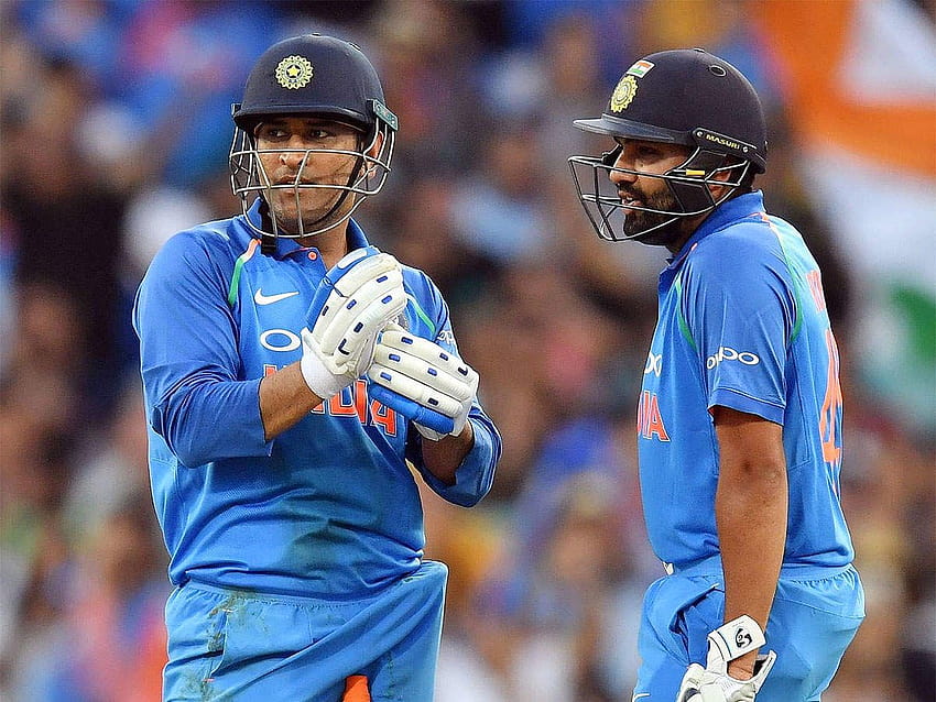 MS Dhoni is one of a kind, says Rohit Sharma on comparisons, ms dhoni vs rohit sharma HD wallpaper