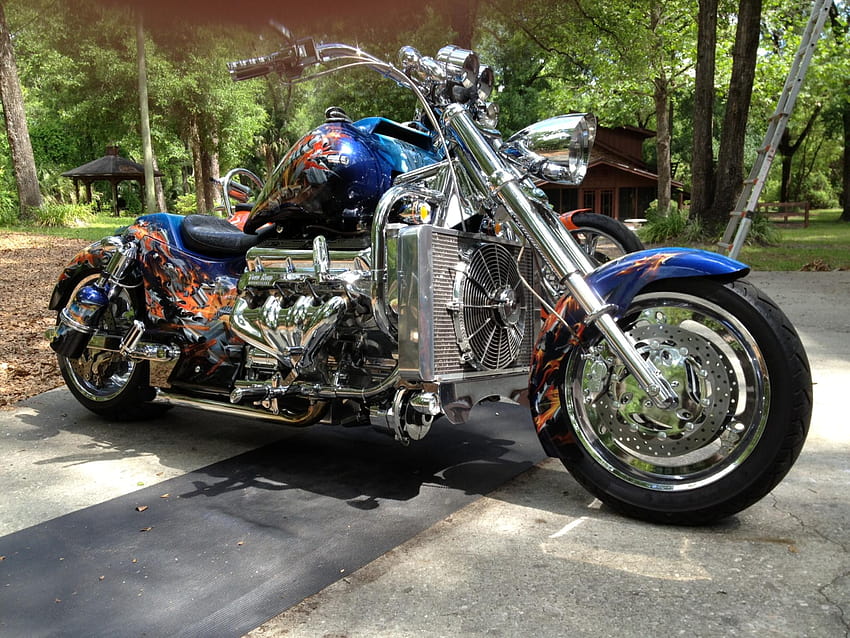 Boss Hoss V8 Chopper. | Boss hoss, Cool bikes, Boss