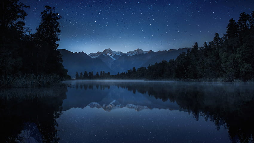 静かな夜の湖、秋の夜の湖 高画質の壁紙