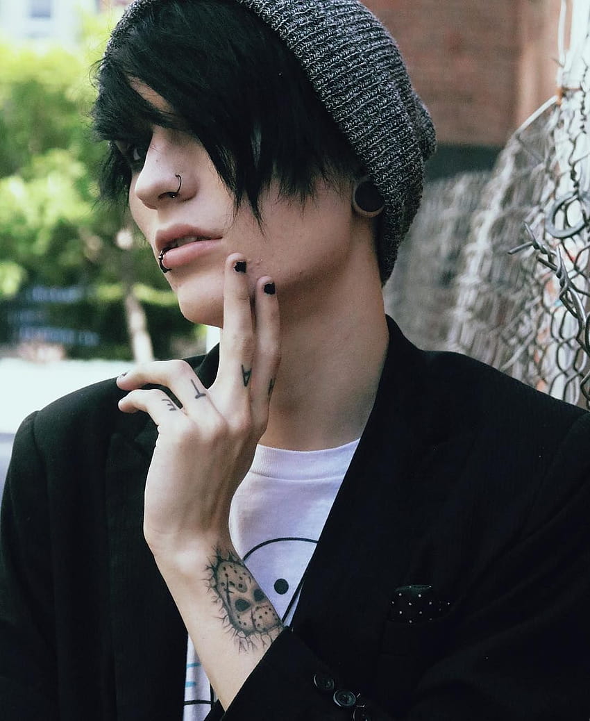 Instagram ನಲಲ Johnnie guilbert Photo dump of me getting some face  tattoos  becoming the Simpsons and eating the hottest chicken sandwich to  get a photo on the wall