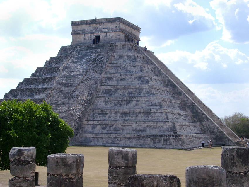 Stock of El Castillo temple, Chitzen Itza, yucatan peninsula HD wallpaper