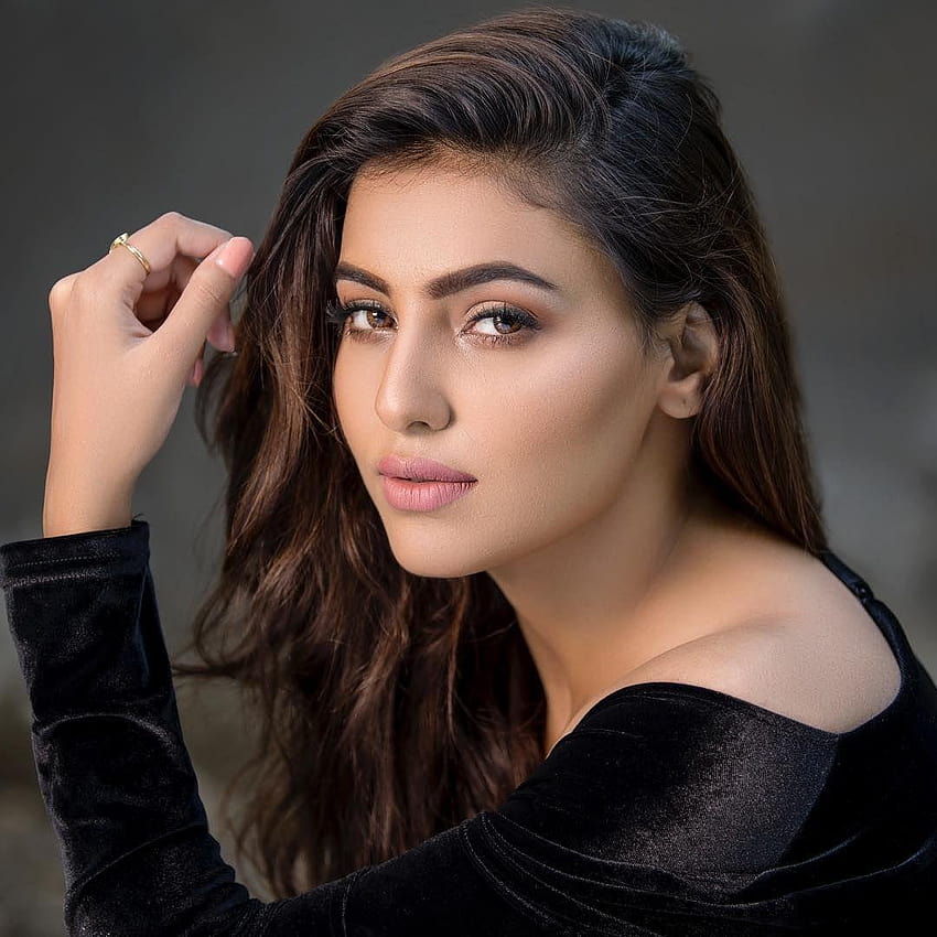 Punjabi Model Ginni Kapoor Beautiful Pics & Hot, punjabi model and actress  HD phone wallpaper | Pxfuel