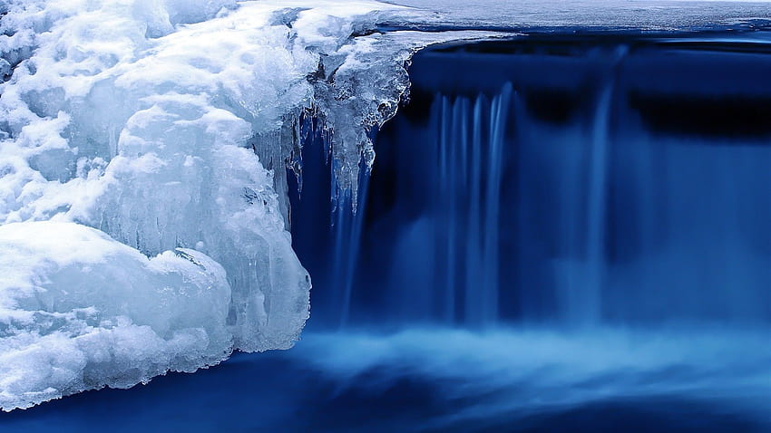 Very cold, Winter, blue river covered with ice, winter melting HD wallpaper