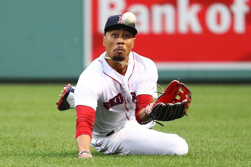 Mookie Betts leads four Gold Glove finalists for the Red Sox HD wallpaper