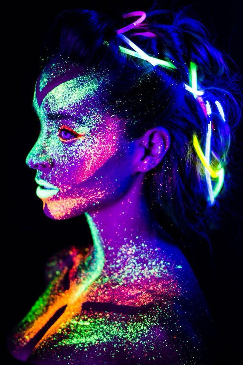 Świecąca dziewczyna, neonowy makijaż czarne światło Tapeta na telefon HD
