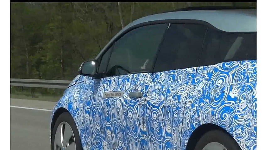BMW i3 atinge a Autobahn para dirigir em alta velocidade papel de parede HD