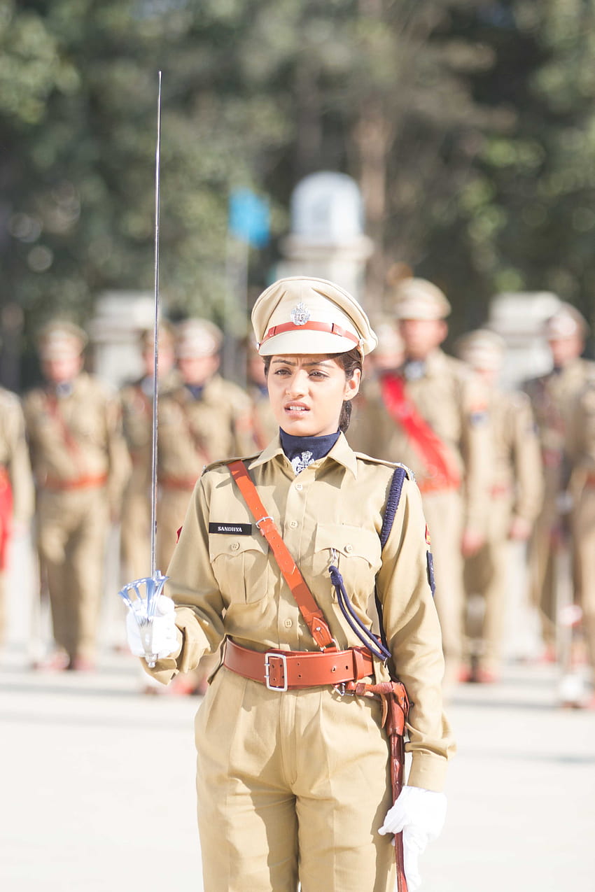 Ips Oath Drives Deepika To The Voting Booth, ips officer HD phone ...