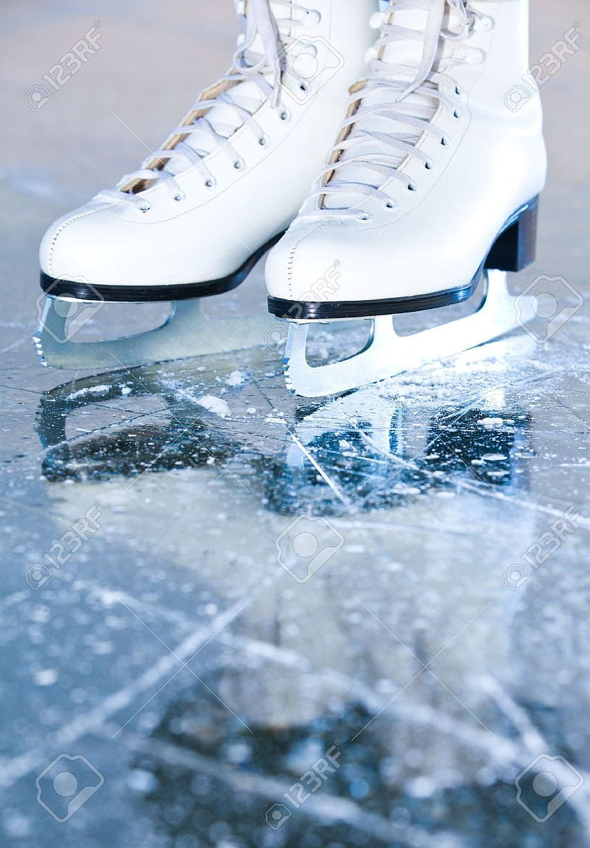 Figure Skating Aesthetic posted by Sarah Sellers, ice skating aesthetic HD phone wallpaper