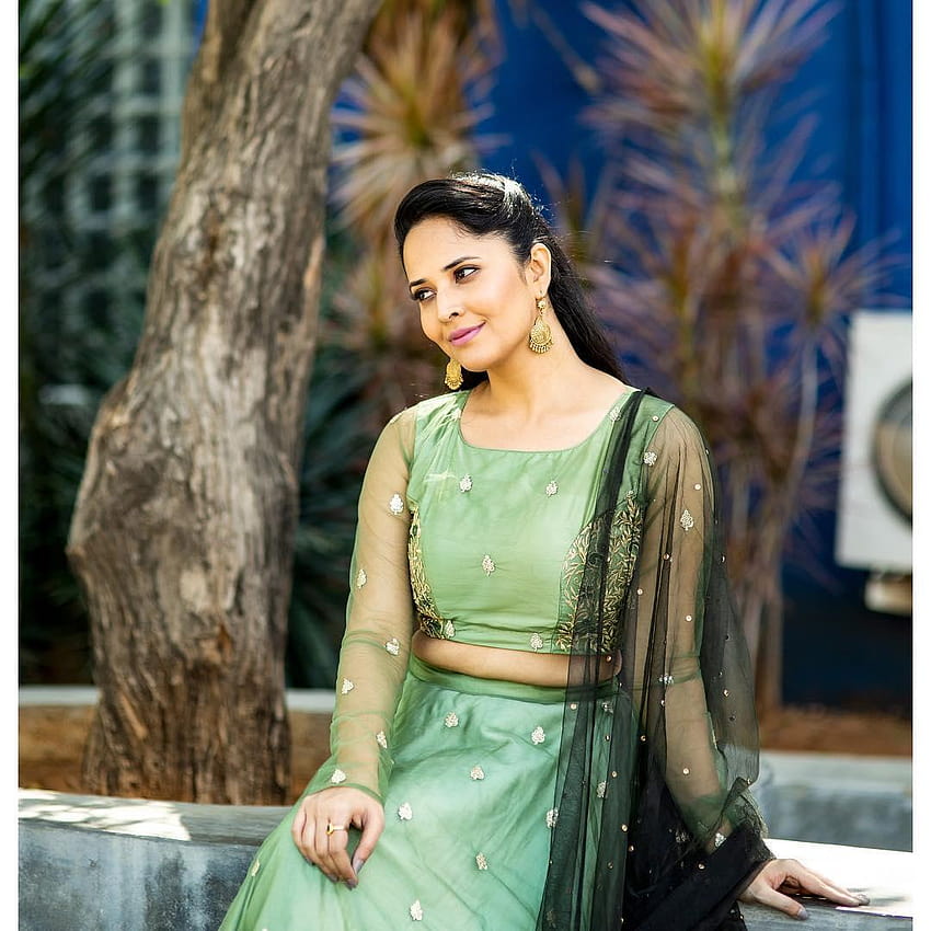 Actress Anasuya Bharadwaj hoot HD phone wallpaper