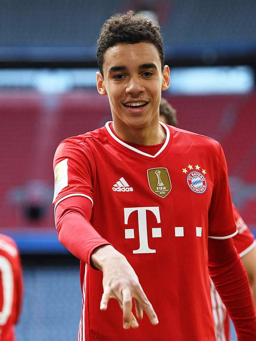 Jamal Musiala: giocatore del mese dell'FC Bayern, aprile 2021 Sfondo del telefono HD