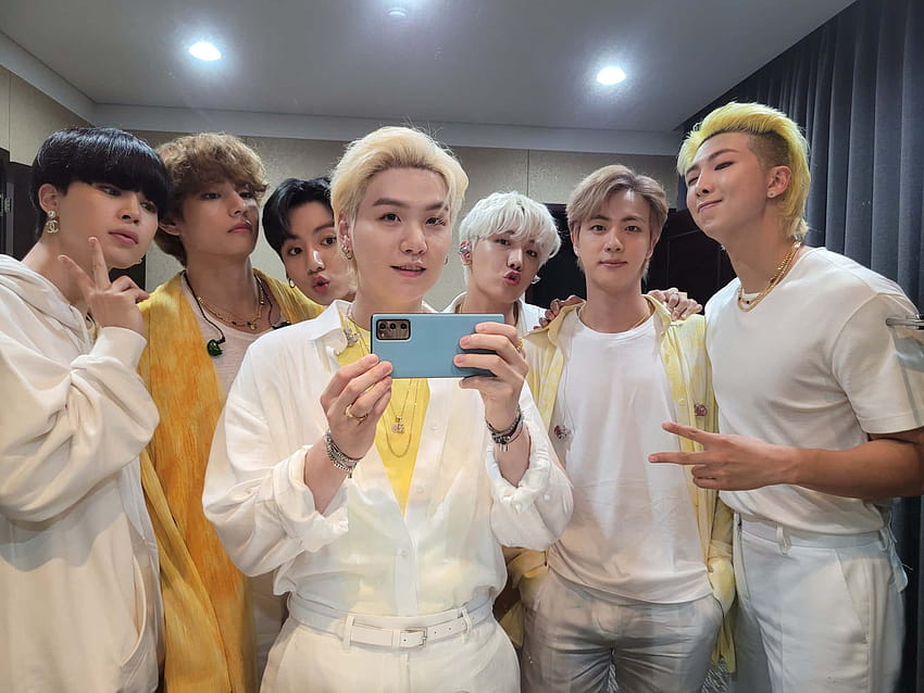 Highlight BTS Muster SOWOOZOO Concert Day 1: OT7 Daechwita ke Taekook chase Wallpaper HD