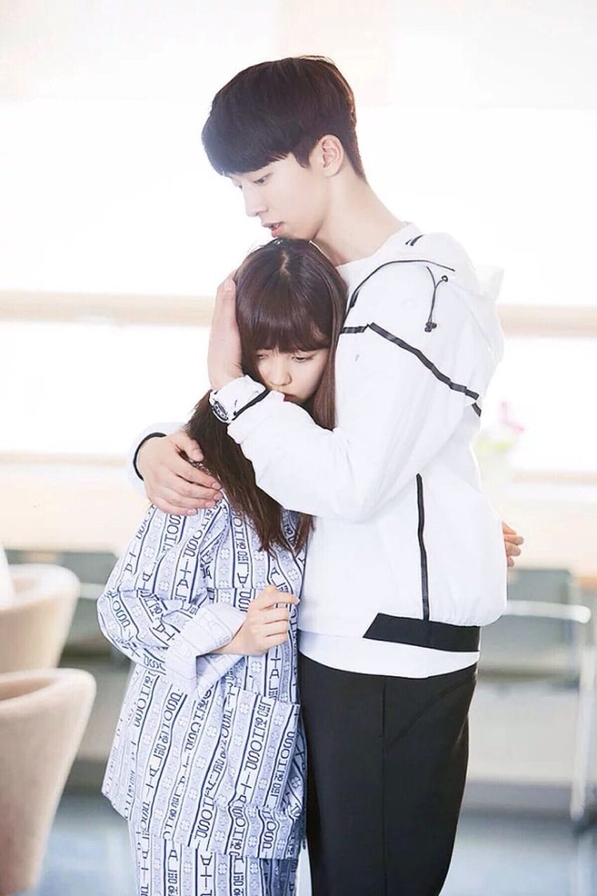Korean Cute Couple Hugs Happily Picture And HD Photos