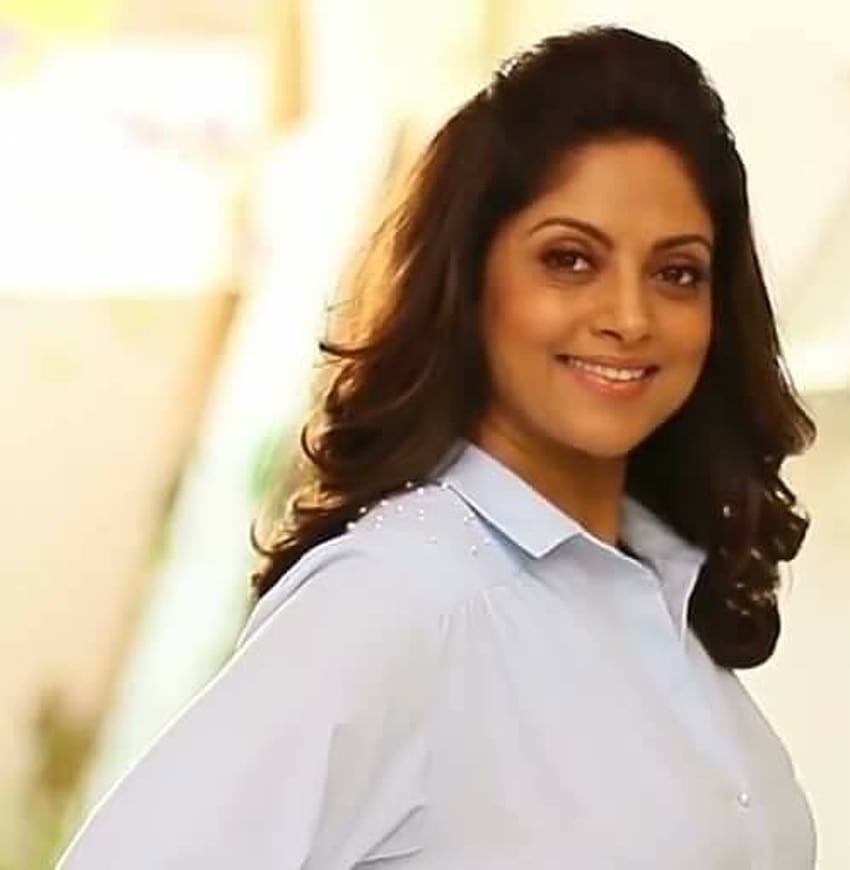 Nadhiya age, family, husband, daughter, date of birth, marriage , wiki, sanam, movies, actress, actor, actress , actress age, daughters , jana, family , tamil actress, movie list, tamil movies HD phone wallpaper