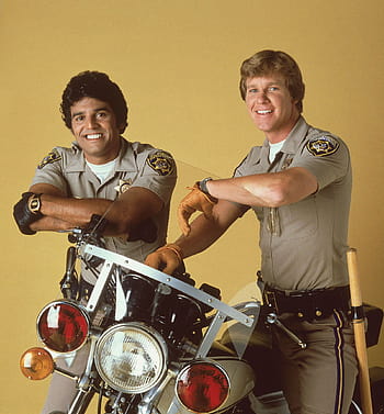 Back on patrol! ‘CHiPS’ star Erik Estrada becomes real, chips ponch and