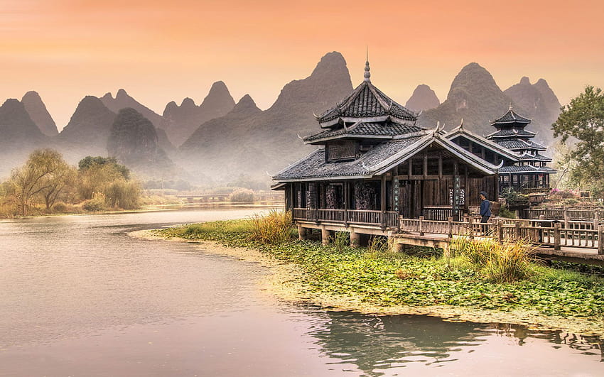 Yangshuo Yakınındaki Bir Eğlence Parkındaki Geleneksel Çin Evi Tabletler İçin Nehrin Yakınında Yeniden Yapılanma En İyisi 3840x2160 : 13 HD duvar kağıdı