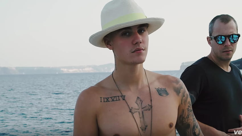 Justin Bieber Wears a Total of 14 Hats in His New Music Video for 'Company' HD wallpaper