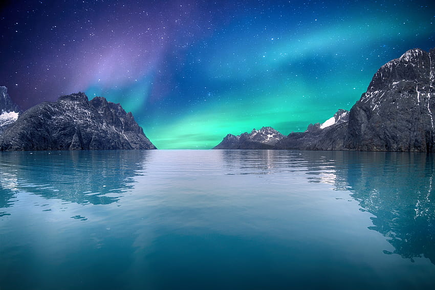 Aurora boreal, mar, cielo azul, estrellas, reflejo, montañas, naturaleza, la aurora boreal fondo de pantalla