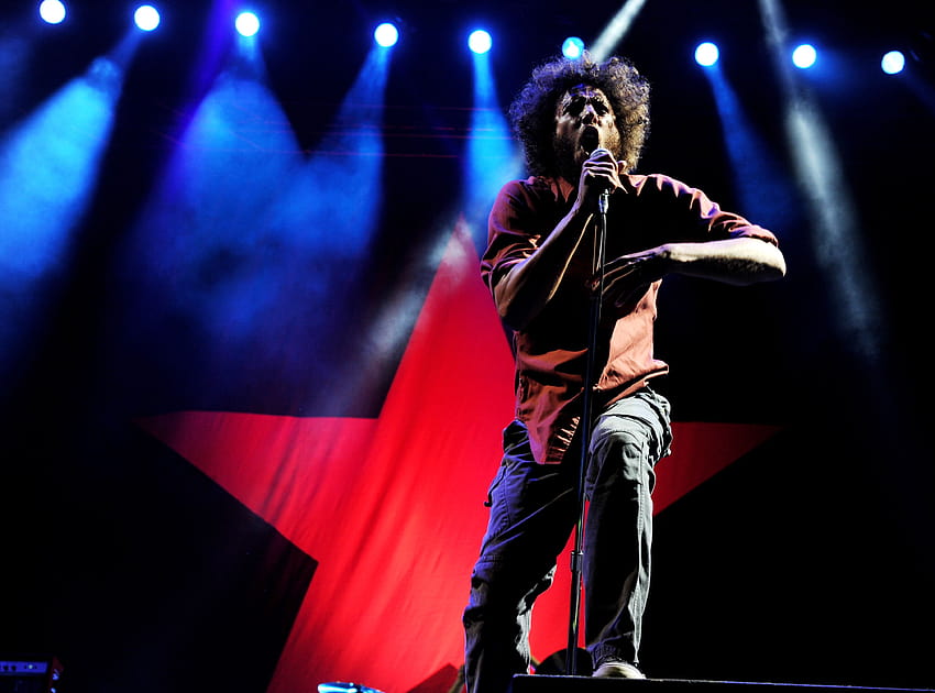 Zack de la Rocha z Rage Against the Machine zranił się podczas koncertu Tapeta HD
