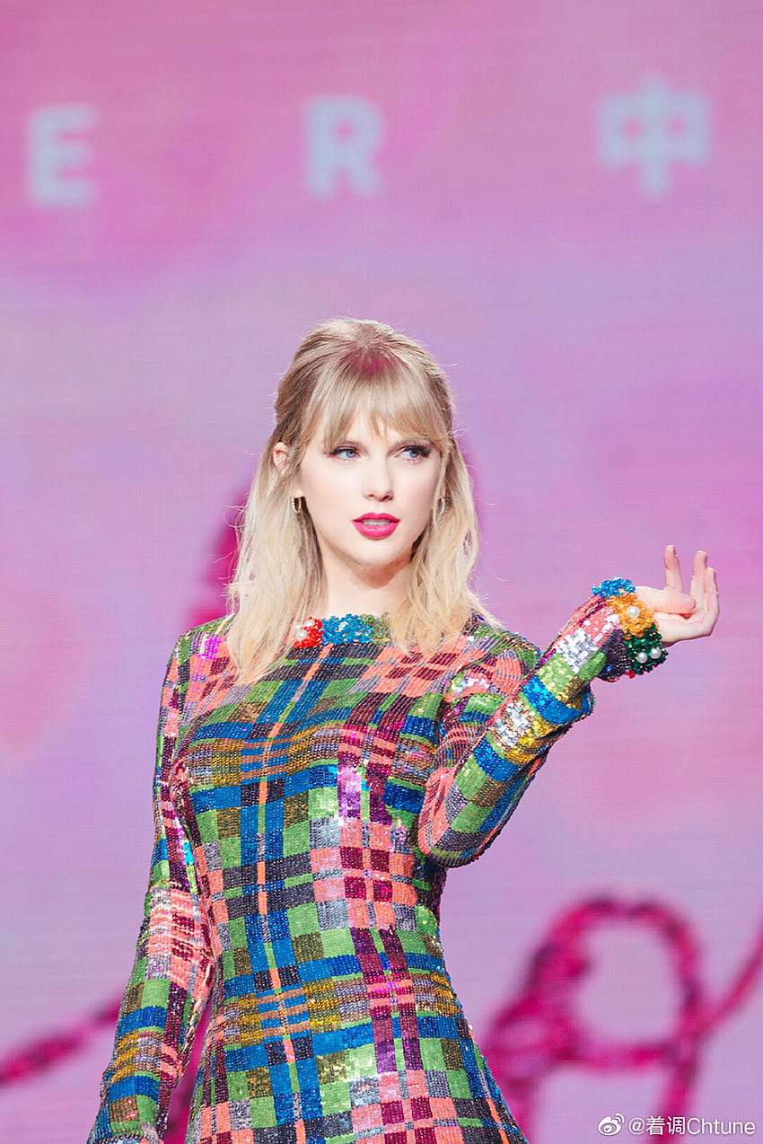 : Taylor Swift, mulheres, loira, cantora, olhos azuis, batom rosa, shows 854x1280, taylor swift pink Papel de parede de celular HD