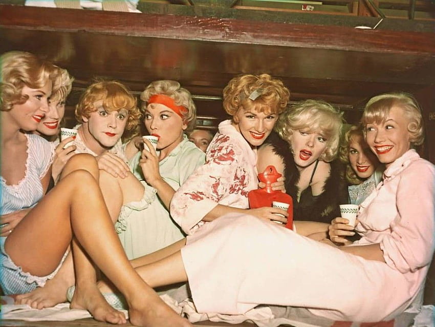 Behind the Scene : Some Like it Hot starring Marilyn Monroe HD wallpaper