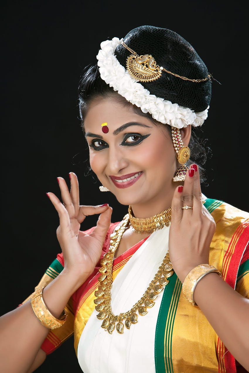 Mohiniattam / Mohiniyattam: una de las formas de danza clásica de la India: el patrimonio cultural de la India fondo de pantalla del teléfono