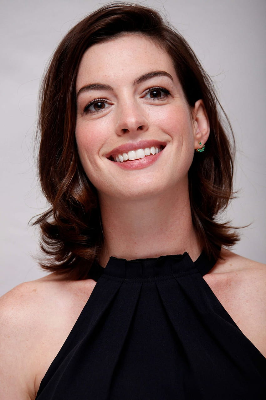 Anne Hathaway, celebrytka, centrala Anne Hathaway, uśmiechnięta twarz Anne Hathaway Tapeta na telefon HD