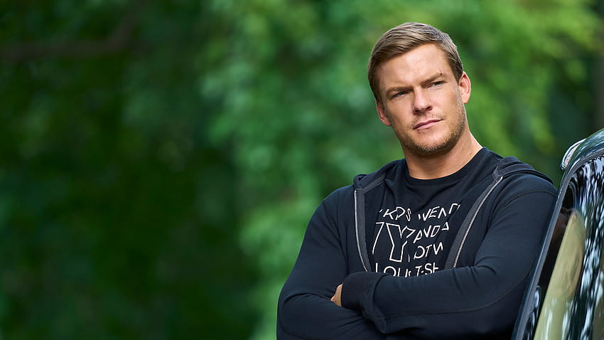 1 Alan Ritchson and Backgrounds HD wallpaper