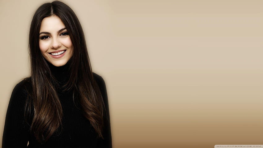 Victoria Justice HD wallpaper